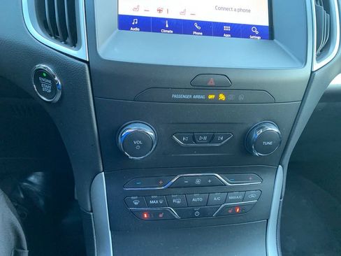Used 2020 Ford Edge SEL w/ Cold Weather Package AWD/4WD image 14