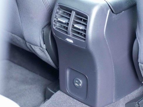 Certified 2022 Ford Escape SE w/ SE Sport Appearance Package image 20