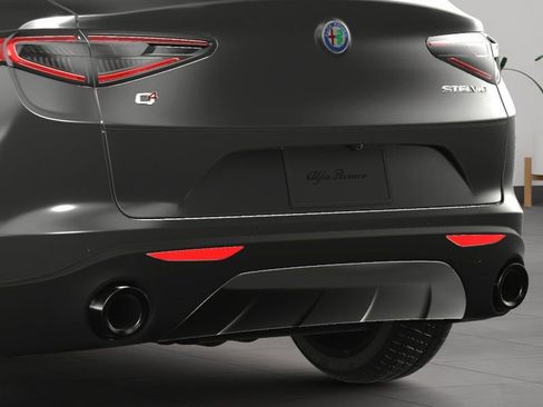 New 2025 Alfa Romeo Stelvio Sprint AWD/4WD image 16