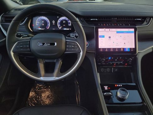 New 2025 Jeep Grand Cherokee L Limited w/ Luxury Tech Group II image 4