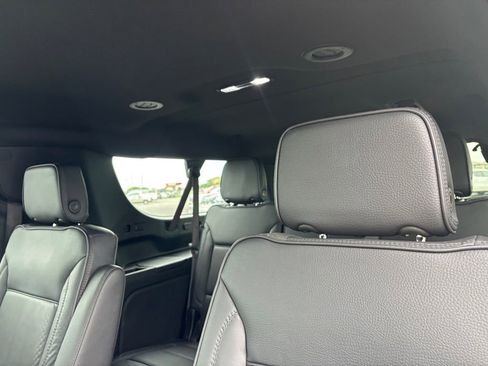 Used 2025 GMC Yukon XL Denali AWD/4WD image 30