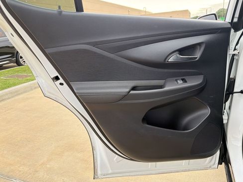 Used 2025 Buick Envista Sport Touring FWD image 24
