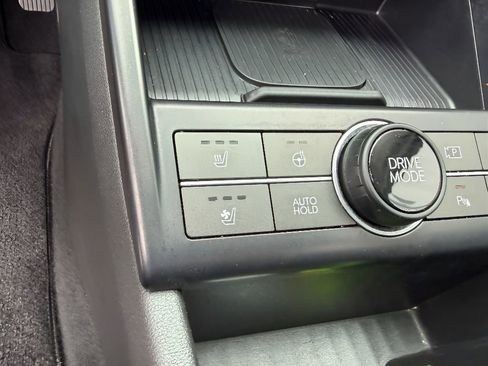 Used 2024 Hyundai Kona Limited FWD image 29