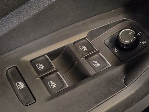 Used 2023 Volkswagen Jetta SE FWD image 27