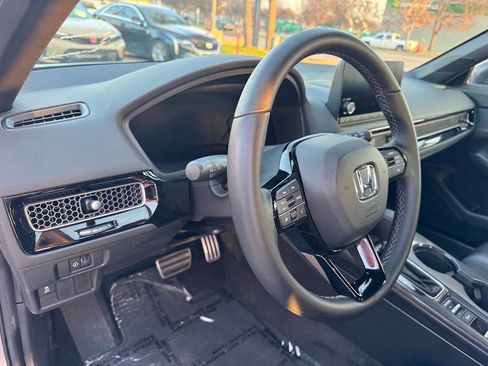 Used 2025 Honda Civic Sport image 12