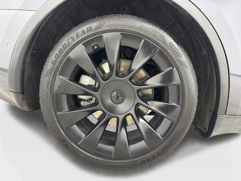 Used 2021 Tesla Model Y Long Range AWD/4WD image 44