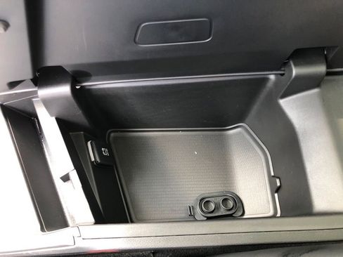 Used 2025 Dodge Charger R/T w/ Sun & Sound Package image 37