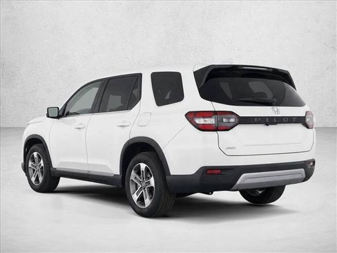 Used 2024 Honda Pilot EX-L image 5