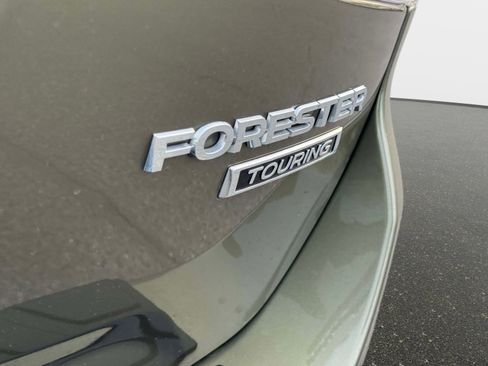 Used 2022 Subaru Forester Touring image 9