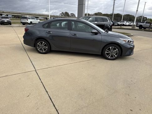 Certified 2024 Kia Forte LXS w/ LXS Technology Package FWD image 10