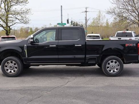 Used 2023 Ford F350 Lariat w/ Lariat Ultimate Package AWD/4WD image 4