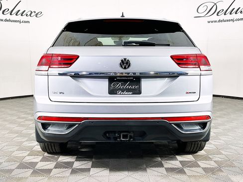 Used 2022 Volkswagen Atlas Cross Sport SE AWD/4WD image 5