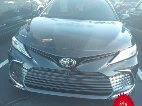 Used 2023 Toyota Camry XLE w/ Navigation Package FWD image 1