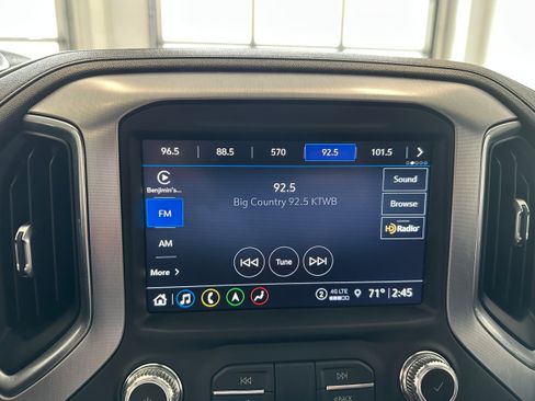 Used 2021 GMC Sierra 1500 SLT w/ SLT Premium Plus Package AWD/4WD image 18