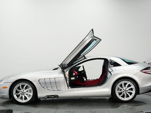 Used 2006 Mercedes-Benz SLR image 50