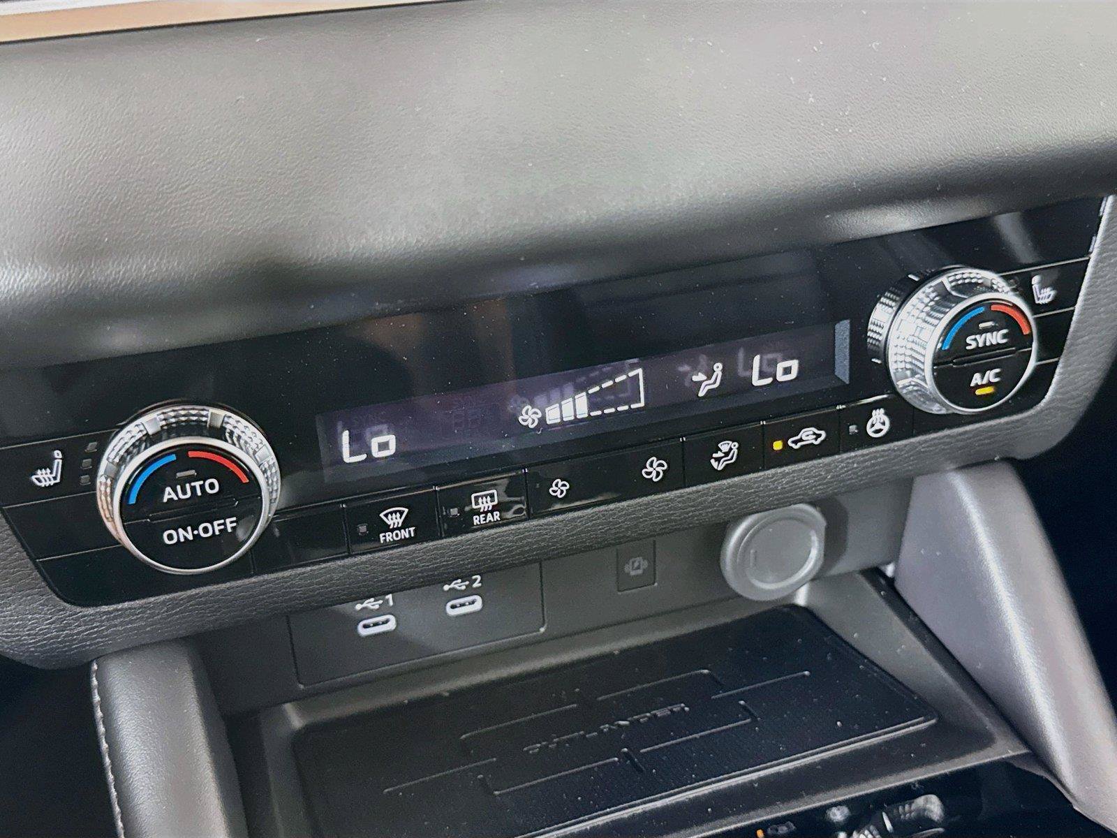 New 2026 Mitsubishi Outlander SE FWD image 22