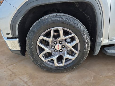 Used 2022 GMC Sierra 1500 SLT AWD/4WD image 27