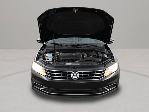 Used 2016 Volkswagen Passat 1.8T S image 30