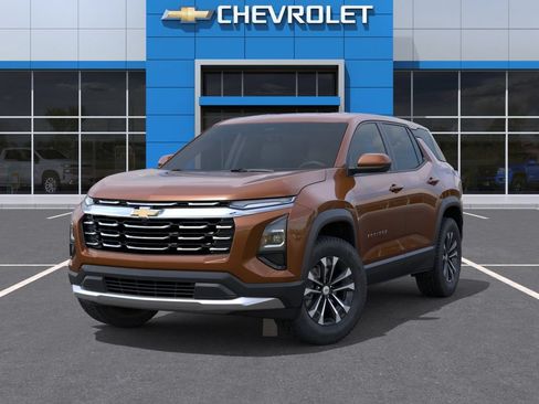 New 2027 Chevrolet Equinox LT w/ Convenience Package II FWD image 6