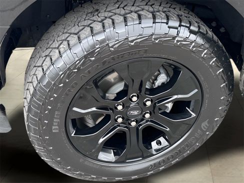 Used 2022 Ford F150 Lariat w/ Equipment Group 502A High image 24