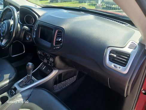 Used 2020 Jeep Compass Latitude w/ Popular Equipment Group FWD image 17