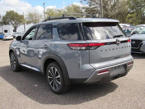 New 2026 Nissan Pathfinder Platinum FWD image 7