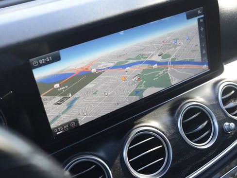 Used 2017 Mercedes-Benz E 300 image 29