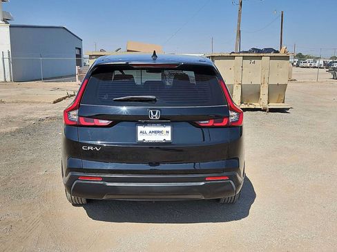Used 2023 Honda CR-V LX image 7