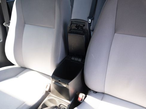 Used 2015 Toyota Corolla L FWD image 7