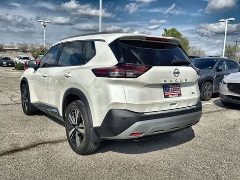 Used 2021 Nissan Rogue SL w/ Premium Package image 4