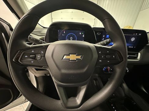 Used 2025 Chevrolet TrailBlazer LS w/ LS Convenience Package FWD image 30