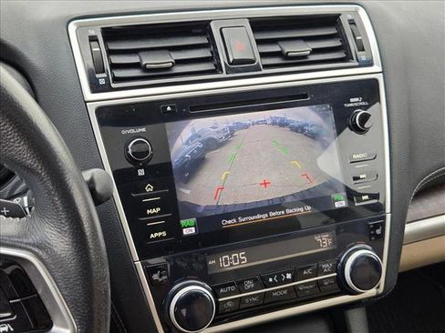 Used 2018 Subaru Outback 2.5i Limited image 11