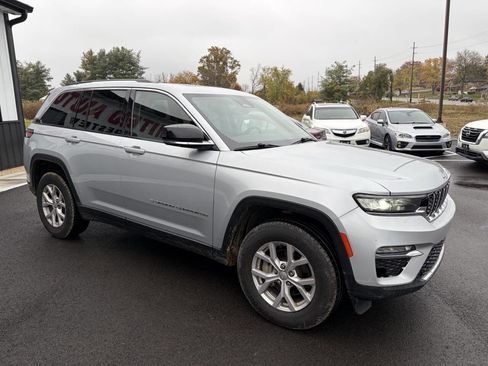 Used 2022 Jeep Grand Cherokee Limited image 5
