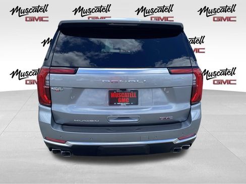 Used 2026 GMC Yukon Denali w/ Sun & Power Step Package AWD/4WD image 7