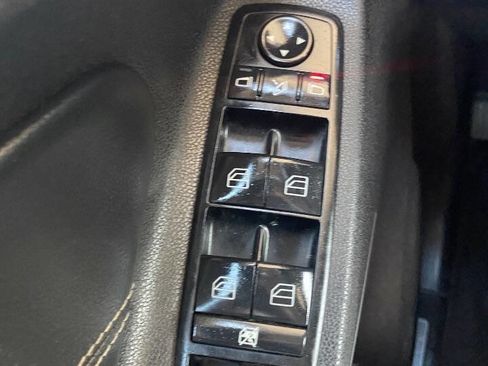 Used 2012 Mercedes-Benz GL 450 4MATIC image 57