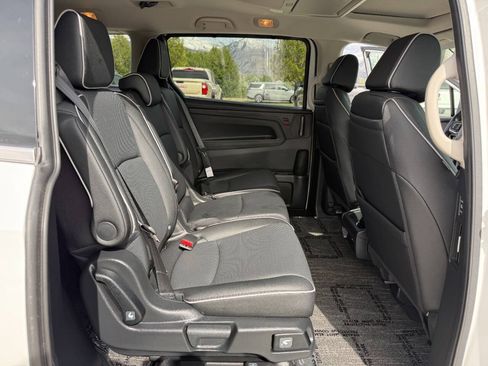 Used 2026 Honda Odyssey Elite image 23