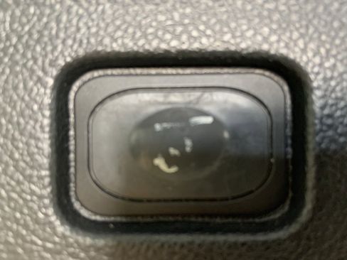 Used 2017 Ford Explorer XLT w/ Equipment Group 201A image 22
