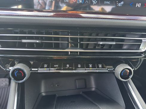 New 2026 Chevrolet Traverse Z71 image 18