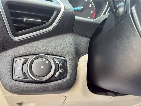 Used 2013 Ford Escape SEL FWD image 18