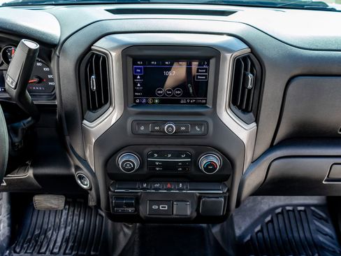 Used 2025 Chevrolet Silverado 2500 W/T w/ WT Convenience Package image 20