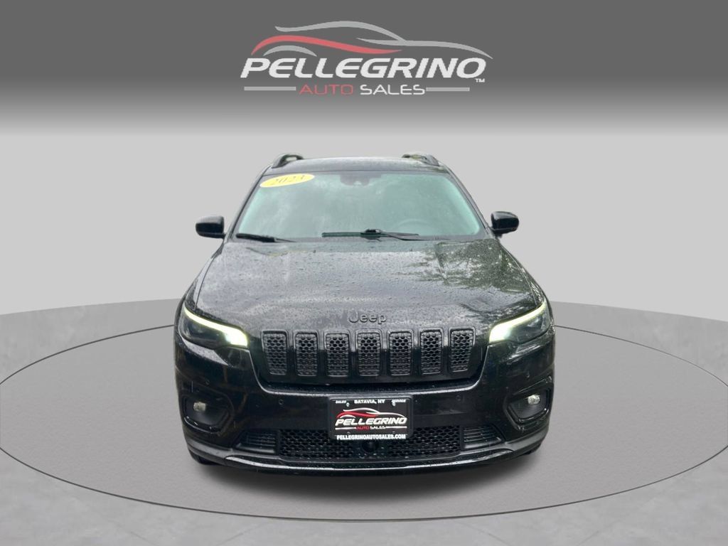 Used 2023 Jeep Cherokee Altitude Lux w/ Elite Group AWD/4WD image 10
