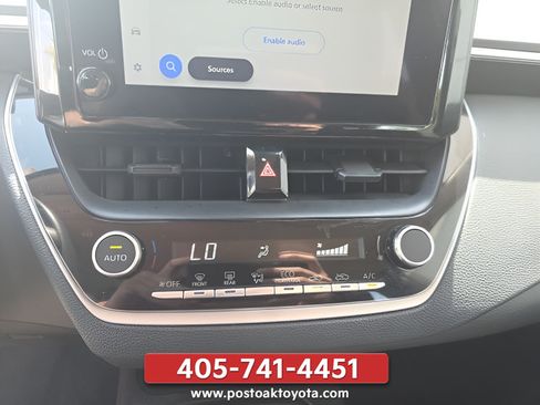 Used 2025 Toyota Corolla LE FWD image 13