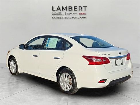 Used 2019 Nissan Sentra SV image 3