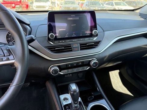 Used 2024 Nissan Altima 2.5 SR image 17