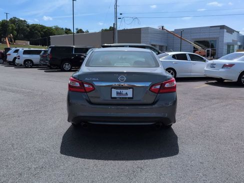 Used 2016 Nissan Altima 2.5 FWD image 7