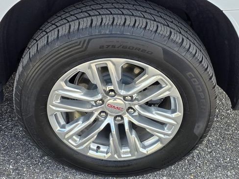 Used 2022 GMC Yukon XL SLT w/ SLT Luxury Package image 49