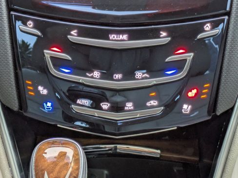 Used 2019 Cadillac XTS Luxury w/ Driver Awareness Package image 18