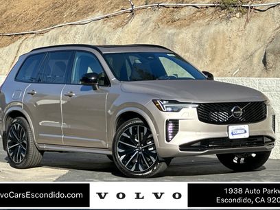 New 2026 Volvo XC90 T8 Ultra w/ Lounge Package