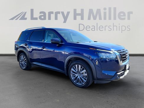 Used 2022 Nissan Pathfinder SL w/ SL Premium Package image 7