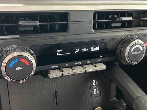 Used 2024 Toyota Tacoma SR5 image 18